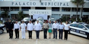 Entrega gobierno de Quintana Roo patrullas y armamento al Ayuntamiento de Cozumel