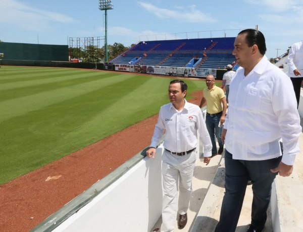Supervisa El Gobernador Trabajos De Mantenimiento En La Casa De Los 