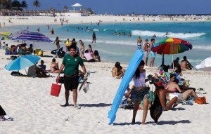 Continúan llegando a Quintana Roo turistas vacaciones de verano 2014: SEDETUR