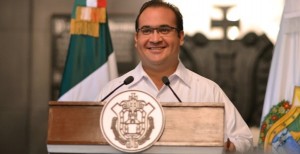 Veracruz reducirá plazos de espera para desarrolladores de vivienda: Javier Duarte