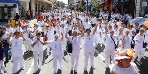 Celebró DIF Veracruz gran caminata con más de 2 mil adultos mayores