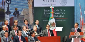 Asiste Javier Duarte a la promulgación de las leyes secundarias de la Reforma Energética
