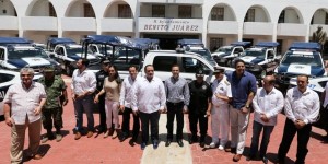 Entrega el gobernador Roberto Borge patrullas para el reforzamiento a la Seguridad Publica de Cancún