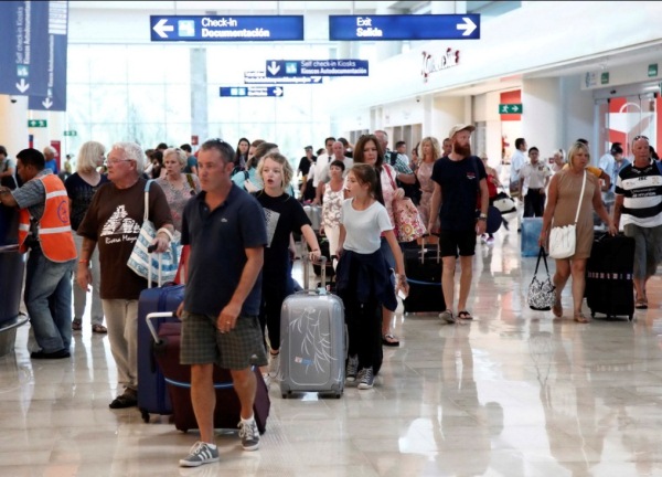 Aeropuerto_Cancun_01