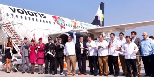 Inaugura gobernador Javier Duarte vuelo Veracruz-México por Volaris