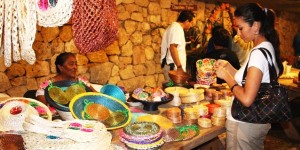 Grupos comunitarios de Yucatán participan en ritual de Día de Muertos en Xcaret