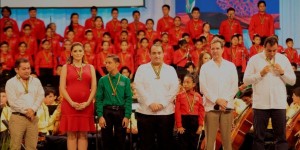Asiste el gobernador al debut de la Orquesta Sinfónica y Coro Esperanza Azteca Quintana Roo