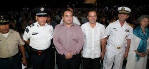 Asiste el gobernador al concierto de la Orquesta Dragones de la Policía Federal en Cancún