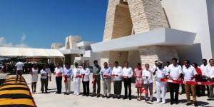 Inauguran el gobernador Roberto Borge y Guillermo Ruiz de Teresa la terminal Martina de Isla Mujeres