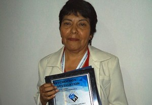 Galardona Panamá con premio científico a Profesora de la UJAT