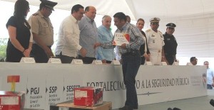 Fortalece gobernador la Seguridad Pública en Tabasco