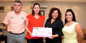 Recibe Mariana Zorrilla de Borge donativo para prevención de Cáncer de Mama