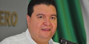 Adecuar Ley para la entrega-recepción de administración en Tabasco: Rodrigo Marín
