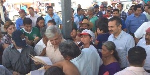 Llevan alumnos en Tabasco engañados a mitin de Obrador