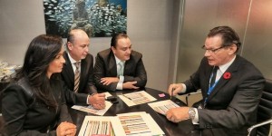 Acuerdan en el WTM el gobernador y Sunwing Airlines estrategias para aumentar vuelos a Cancún