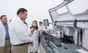 Más y mejor equipo, para laboratorio del Centro de Salud de Mérida