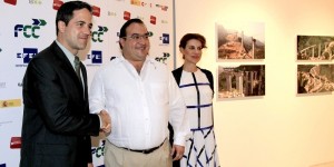 Visita Javier Duarte exposición fotográfica 75 años en fotos, 25 años construyendo América Latina