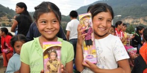 Entrega DIF estatal regalos de Reyes Magos para niñas y niños veracruzanos
