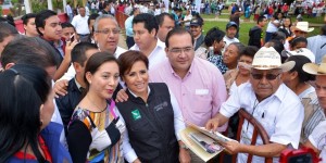 Constatan Javier Duarte y Rosario Robles avances de proyectos productivos en San Andrés Tuxtla
