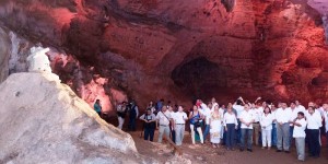 Entregan obras de modernización e iluminación de las grutas de Loltún
