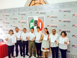 Entregan Constancia a candidatos a diputados locales del PRI en Yucatán