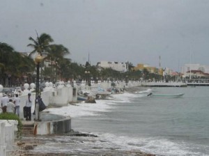 Cierran puertos a la navegación en Campeche