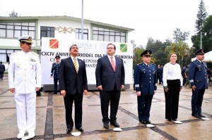 Celebra gobernador Javier Duarte Día de la Bandera con la 26ª Zona Militar