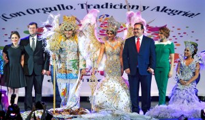 Corona gobernador Javier Duarte a los Reyes del Carnaval 2015