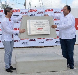 Coloca el gobernador Roberto Borge la primera piedra de la nueva terminal ADO en Chetumal