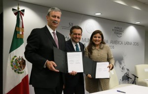 Celebrará gobernador que el Foro Económico Mundial sobre América Marítima 2015 sea en Quintana Roo