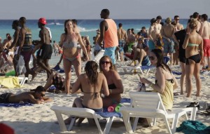 Ocupación hotelera superior al 90 por ciento con la llegada de “Spring Breakers” a Cancún: SEDETUR