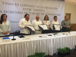 Firma convenio SEDETUR y TURISSSTE en Quintana Roo