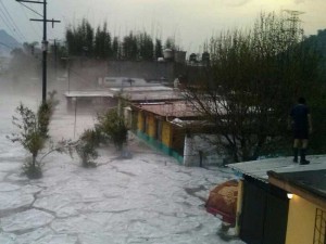 Cae fuerte tormenta en municipios de Veracruz