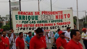 Conmemoran trabajadores en Tabasco expropiación petrolera con desfile
