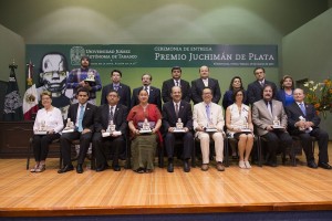 Desde 1978 entrega la UJAT premios Juchimán de Plata