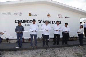 Entrega el gobernador Roberto Borge, comedor comunitario, otro compromiso cumplido con Bacalar