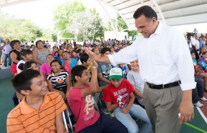 Inauguran cancha de usos múltiples en Suma de Hidalgo