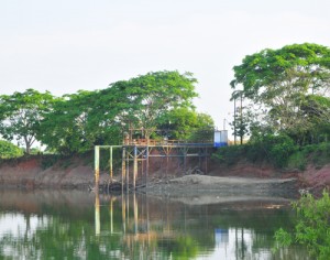 Paralizadas plantas potabilizadoras de agua por derrame de hidrocarburos en Tabasco