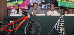 Primer maratón de ciclismo de montaña promueve atractivos del municipio de Apazapan