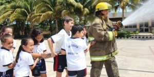 Visitan alumnos de primaria Instituto de Formación Policial de SSP Yucatán