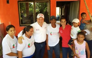 Ingrid y Grabur suman votos en Sargento López para ganar este 7 de junio Comalcalco