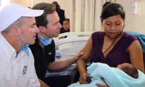 Reportan 23 niños estables y 6 graves por reacción a vacunas en Chiapas