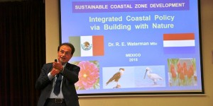Plantea investigador holandés en la UJAT método hidráulico para zonas costeras
