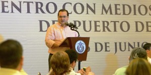 Fuerza Civil regresa la paz y tranquilidad a Tamiahua: Javier Duarte