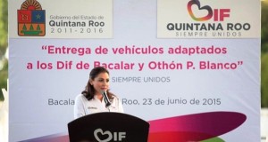 Entrega Mariana Zorrilla de Borge cuatro vehículos adaptados para Bacalar y Chetumal