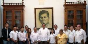 El Gobernador Yucatán se reúne con integrantes del SNTSA