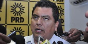 Legislar para establecer candados a salarios del IEPC Tabasco: Rafael Acosta