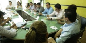 Alcalde electo de Tuxtla, Fernando Castellanos se reúne con su equipo