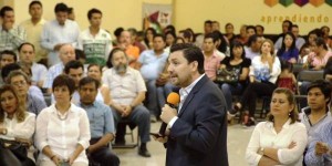Centros de Desarrollo comunitarios en beneficio de las familias en Tuxtla: Fernando Castellanos
