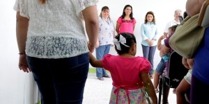 Integra DIF estatal a tres niñas en hogares yucatecos